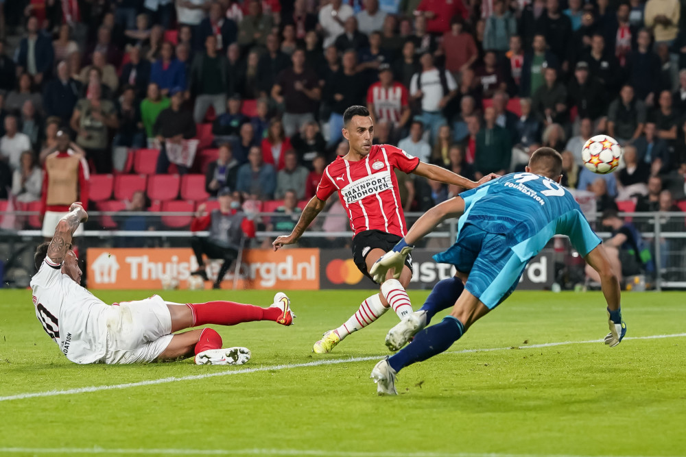 屡屡在他的 屡屡在他的