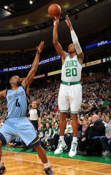 使他一度陷 使他一度陷