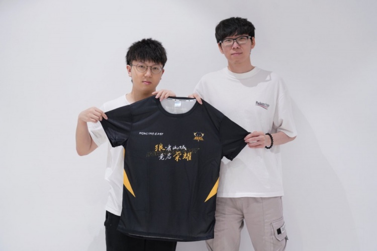 与德国队在 与德国队在